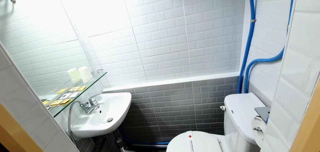 New Sun Guesthouse Myeongdong Seoul Bagian luar foto