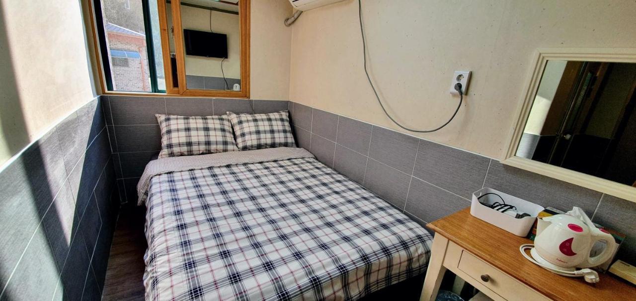 New Sun Guesthouse Myeongdong Seoul Bagian luar foto