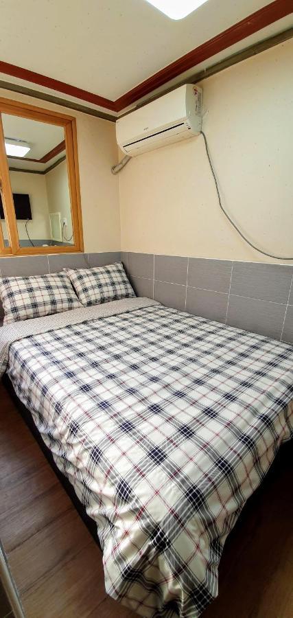 New Sun Guesthouse Myeongdong Seoul Bagian luar foto