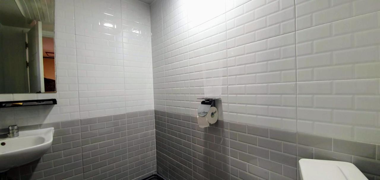 New Sun Guesthouse Myeongdong Seoul Bagian luar foto
