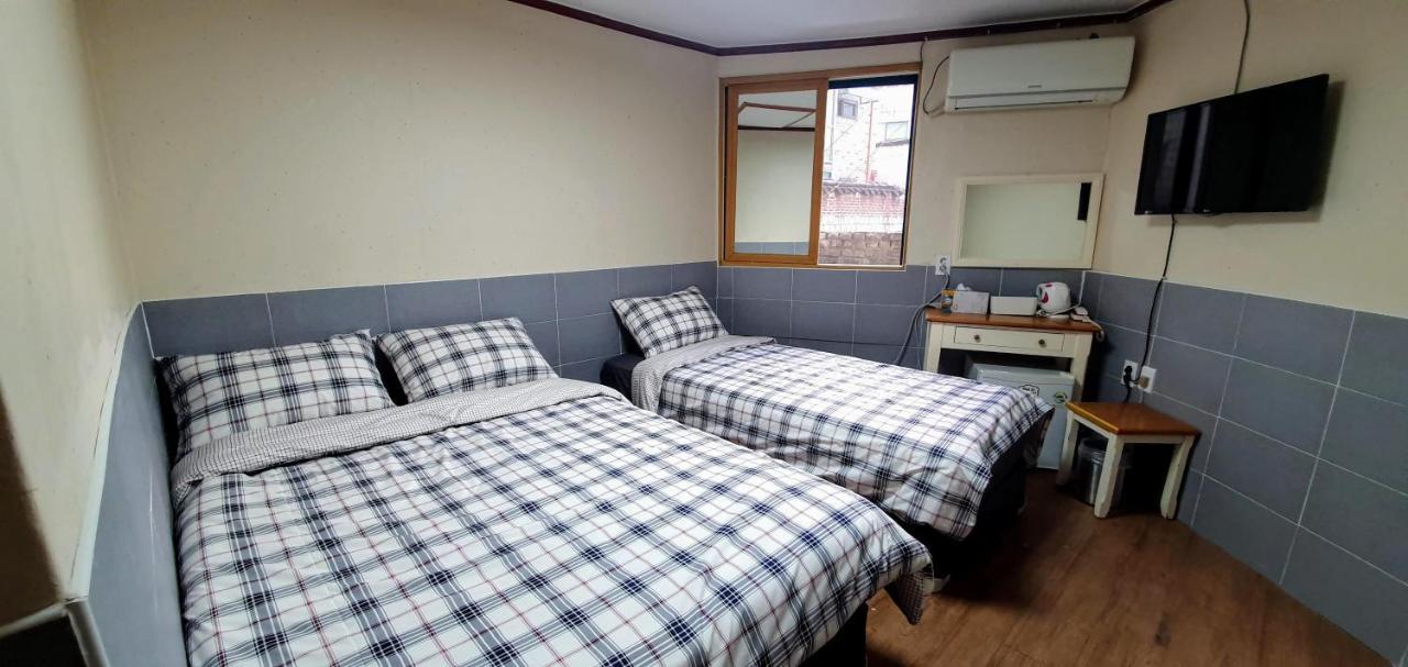 New Sun Guesthouse Myeongdong Seoul Bagian luar foto